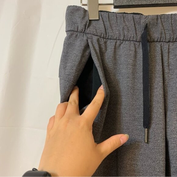 Lululemon On The Fly Pant Heathered Black 28” Size 4 - Picture 3 of 10